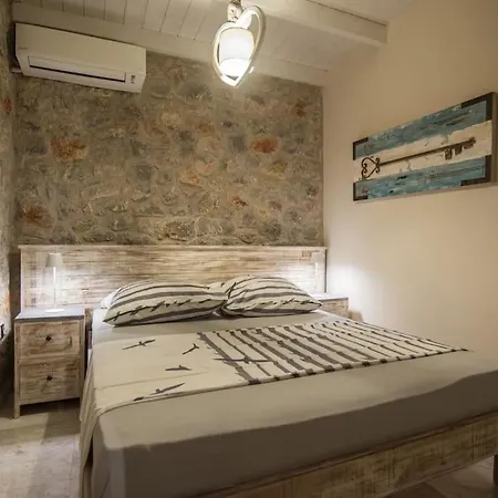 αοιδή Βίλα Γαλαξίδι