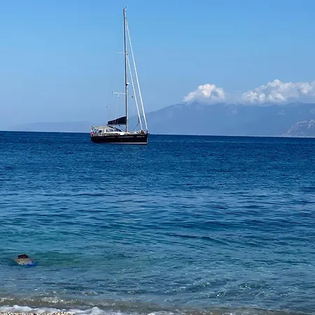 παραθαλασσιο σπιτι στην εξοχη *